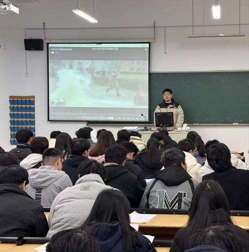  福州理工学院开展“消防安全”主题教育班会 筑牢校园安全防线