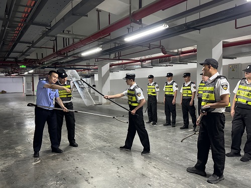 实战大练兵，筑牢安全“防护墙” ——保卫处成功举办反恐技能训练与实战演练活动
